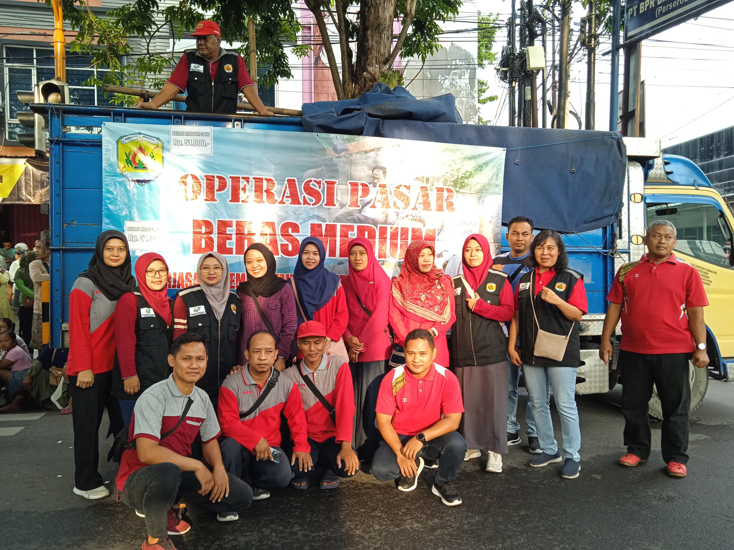 Operasi Pasar Bersama Pemerintah Kabupaten Grobogan dan Bulog di Car Free Day