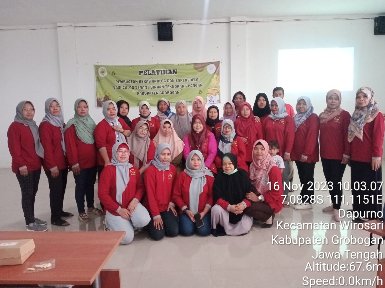 Pelatihan Pembuatan Beras Analog dan Sari Kedelai di Teknopark Pangan Grobogan